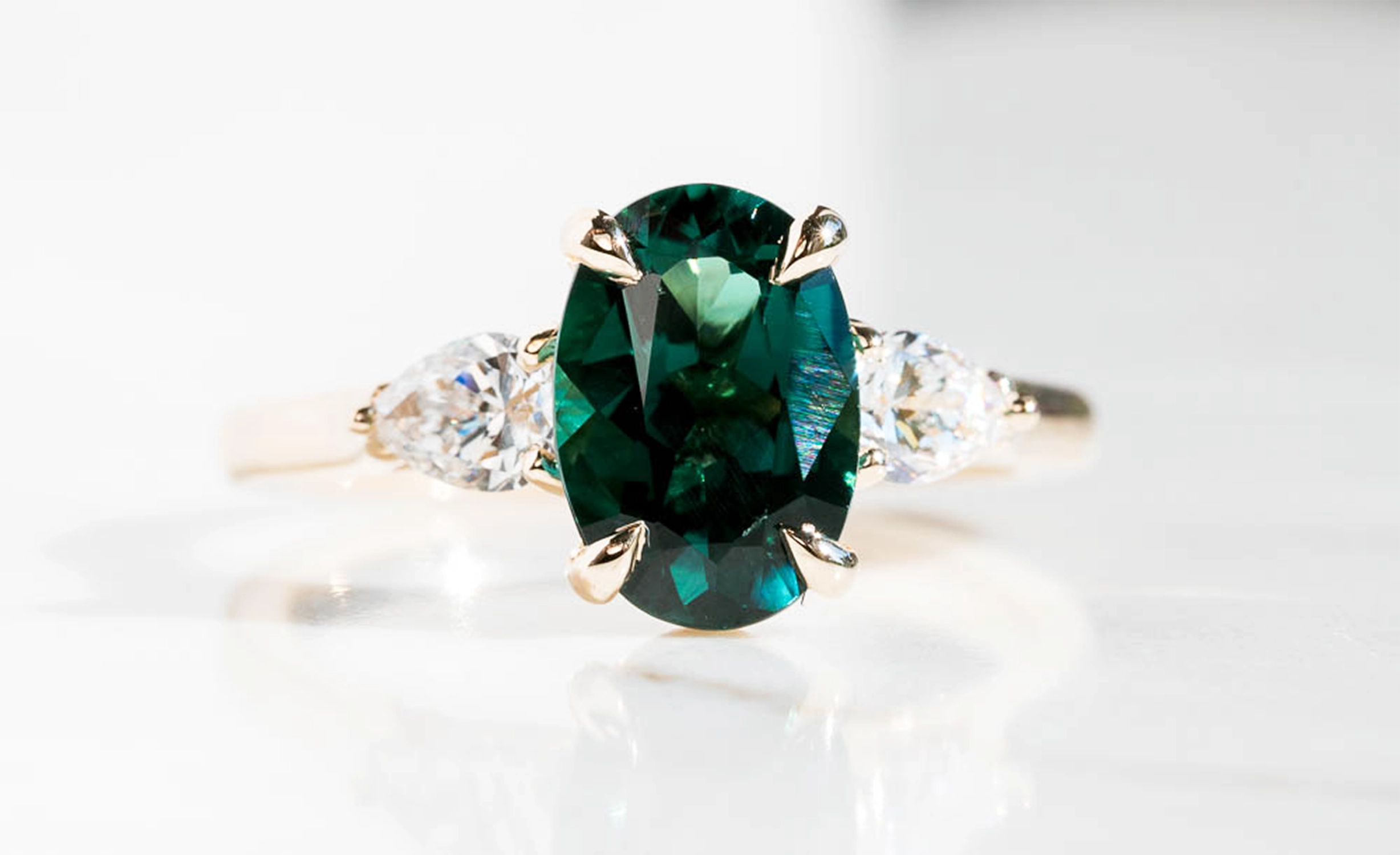 Green Tourmaline Oval Shape Diamond Engagement Ring